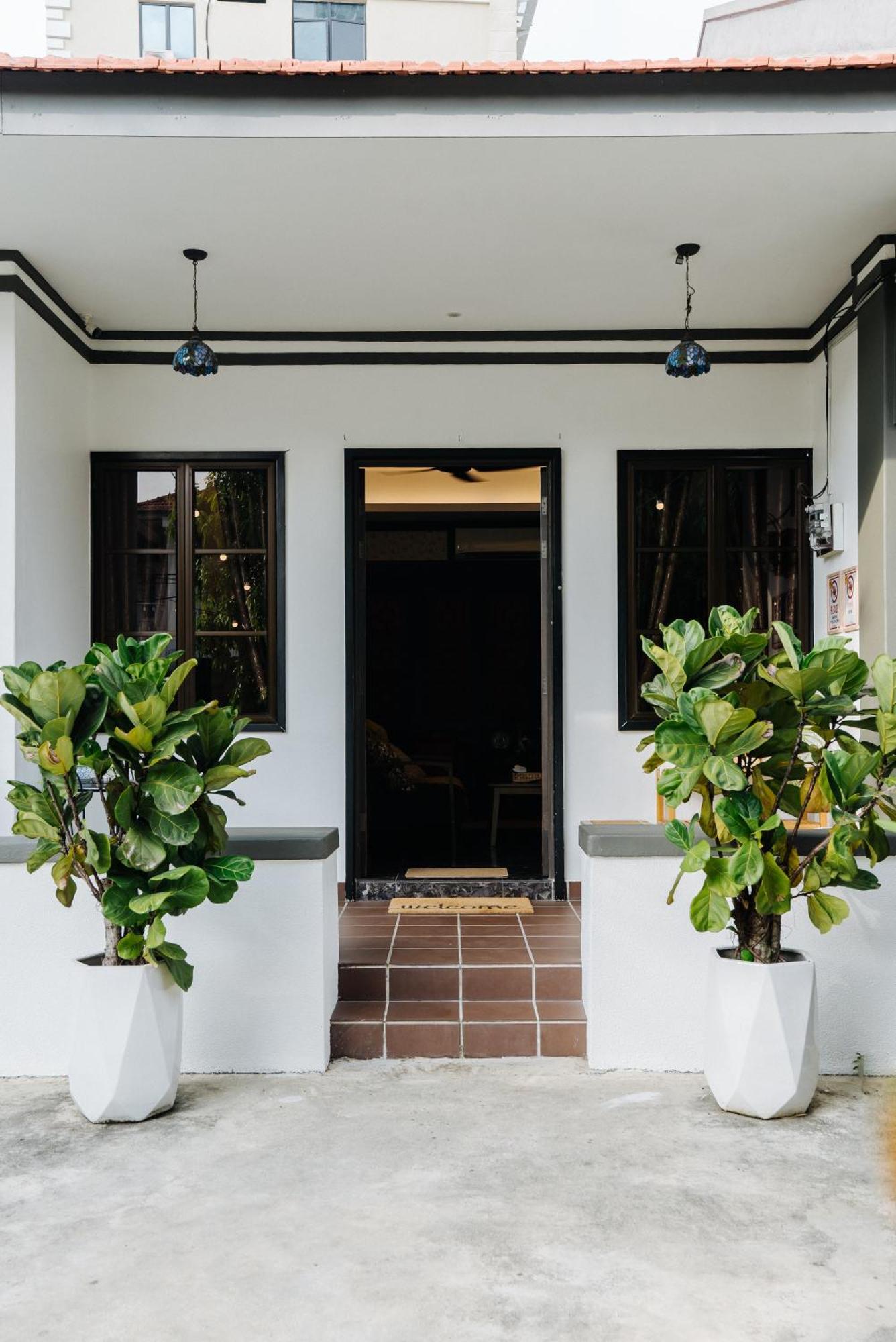 Wang'S Bnb 4 Bedrooms Villa George Town Bagian luar foto